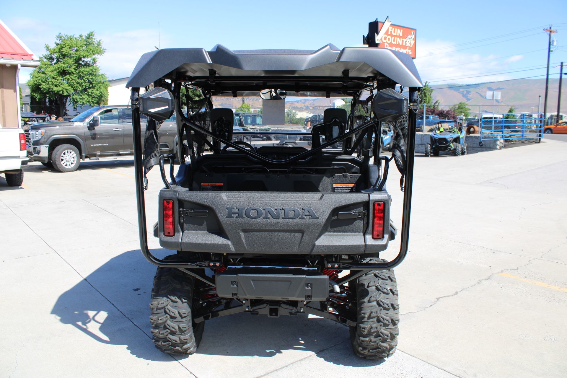 2025 Honda Pioneer 1000-5 Trail Special Edition in The Dalles, Oregon - Photo 7