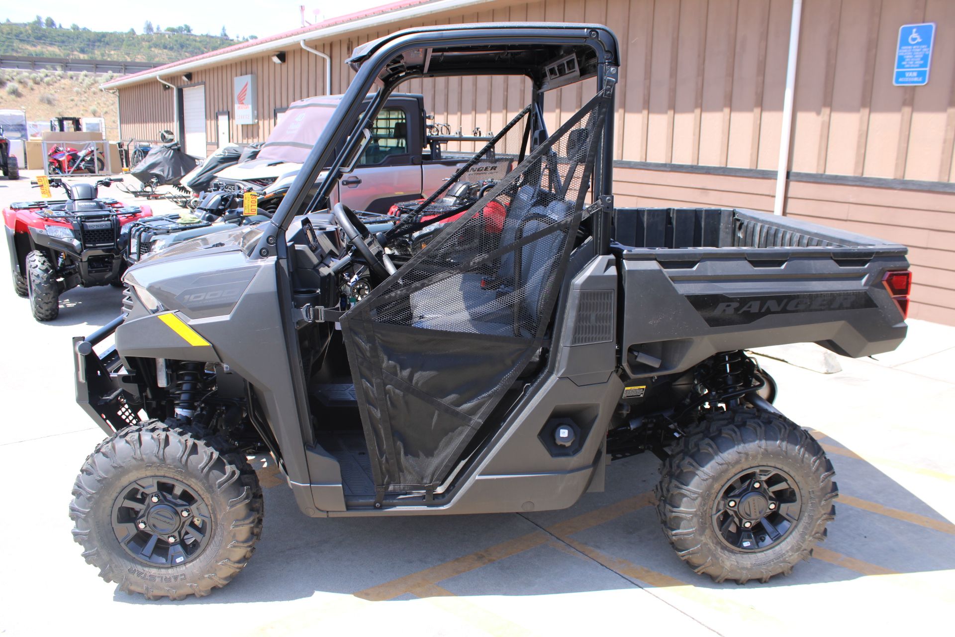 2026 Polaris Ranger 1000 Premium in The Dalles, Oregon - Photo 4