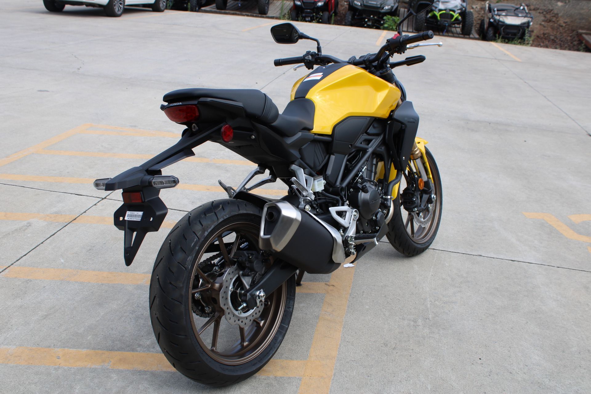 2025 Honda CB300R ABS in The Dalles, Oregon - Photo 5