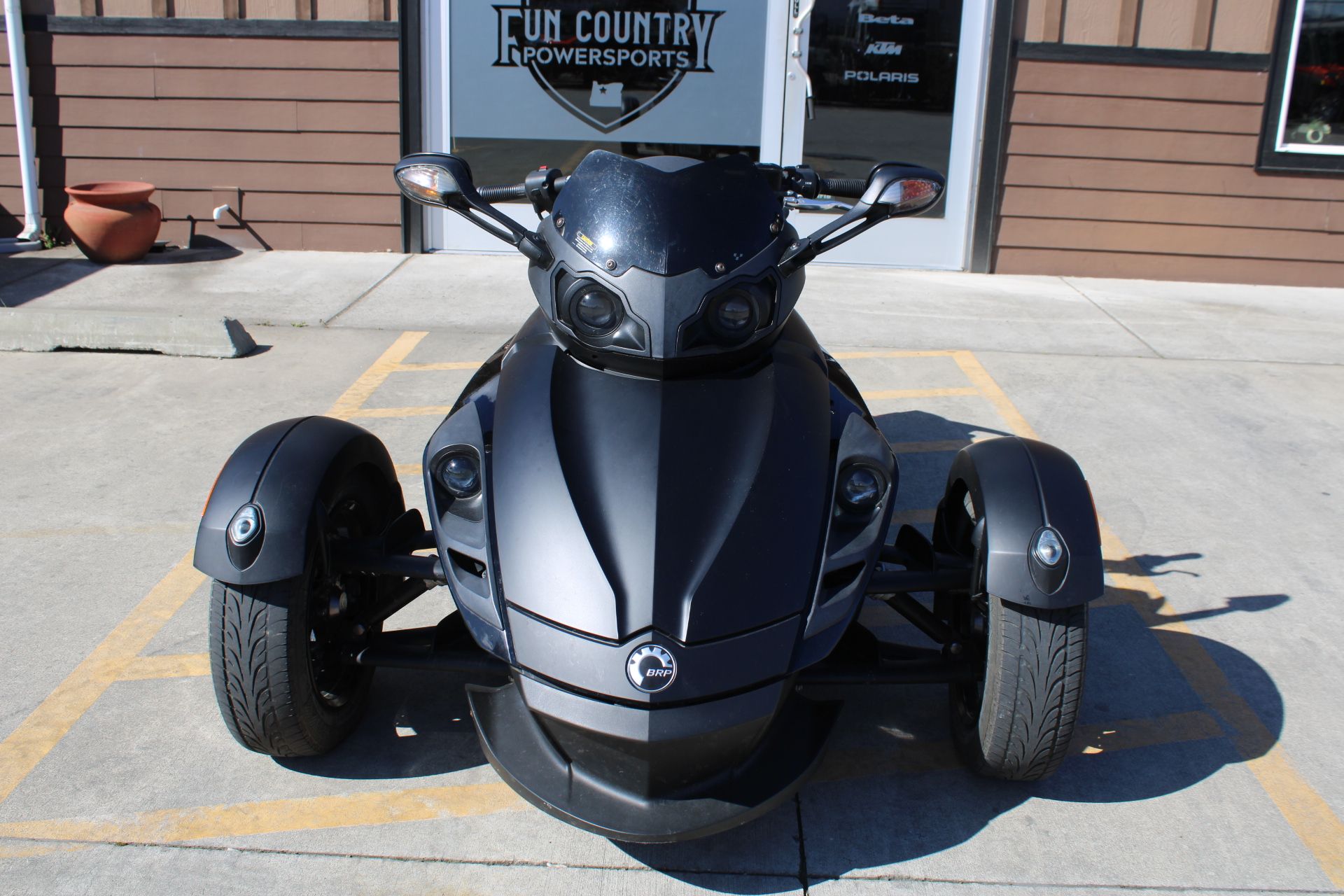 2009 Can-Am Spyder™ GS Roadster with SM5 Transmission (manual) in The Dalles, Oregon - Photo 2