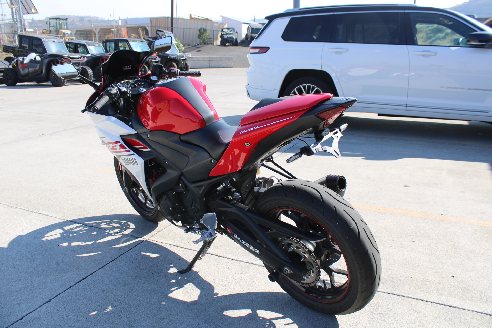 2015 Yamaha YZF-R3 6