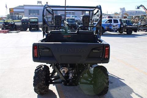 2025 Honda Pioneer 700 Forest in The Dalles, Oregon - Photo 6