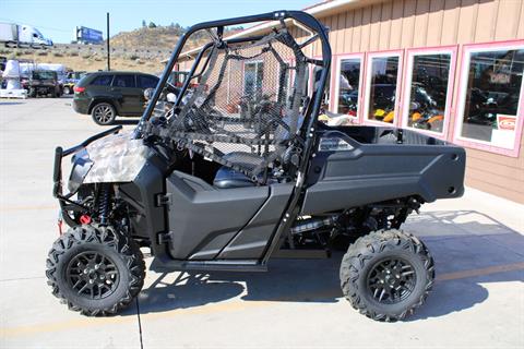 2025 Honda Pioneer 700 Forest in The Dalles, Oregon - Photo 7