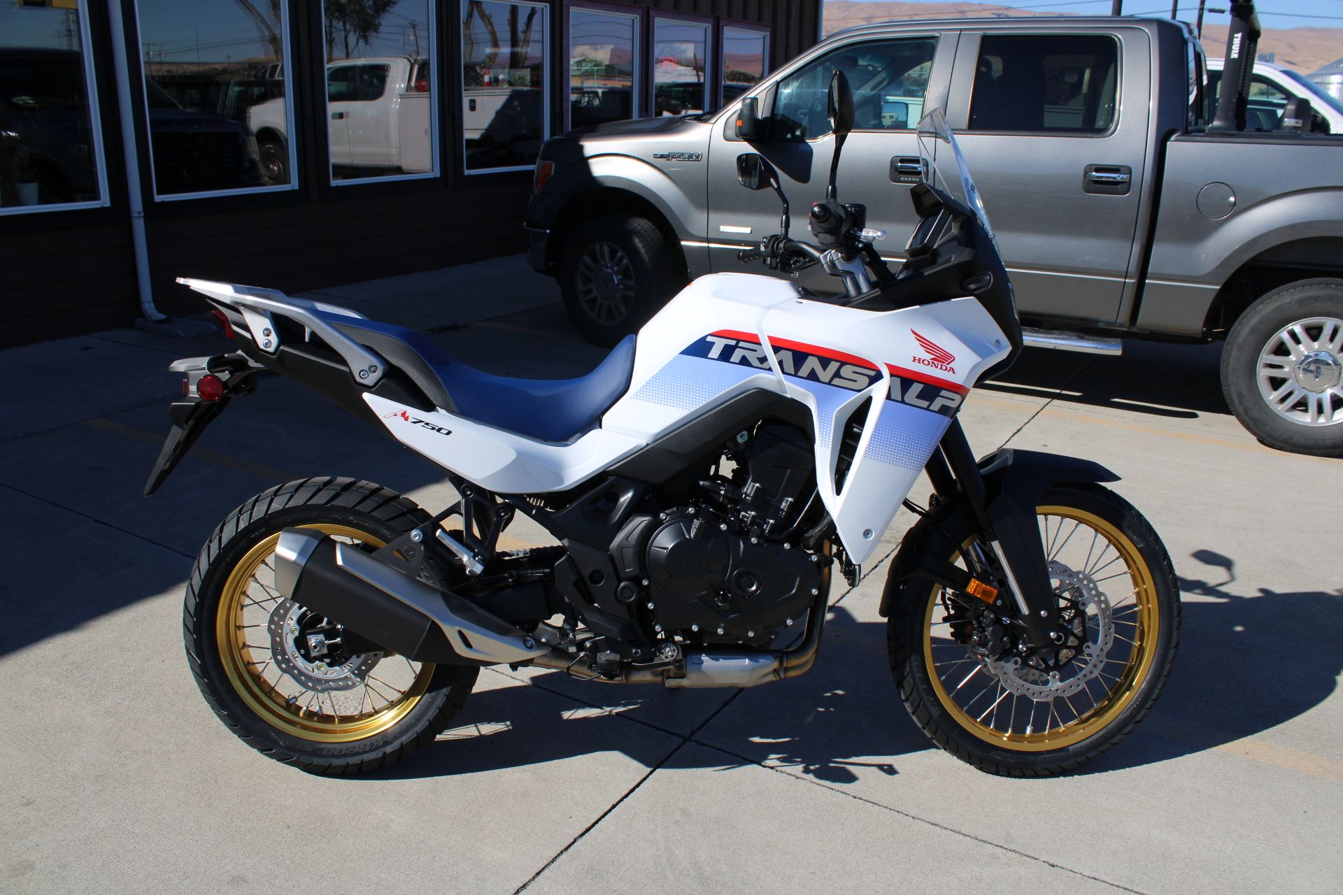 2025 Honda Transalp in The Dalles, Oregon - Photo 4