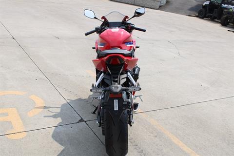 2025 Honda CBR650R E-Clutch in The Dalles, Oregon - Photo 10