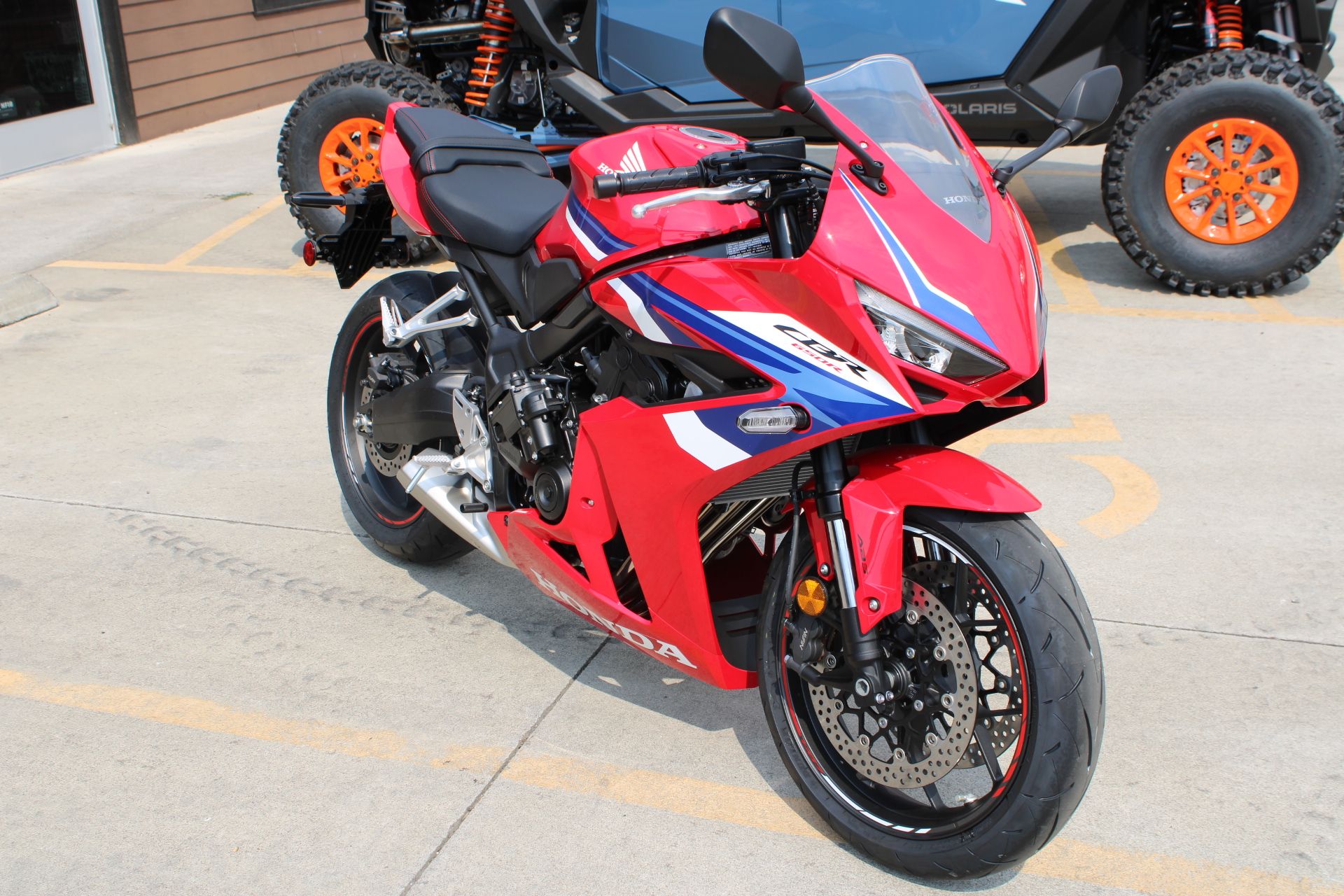 2025 Honda CBR650R E-Clutch in The Dalles, Oregon - Photo 1