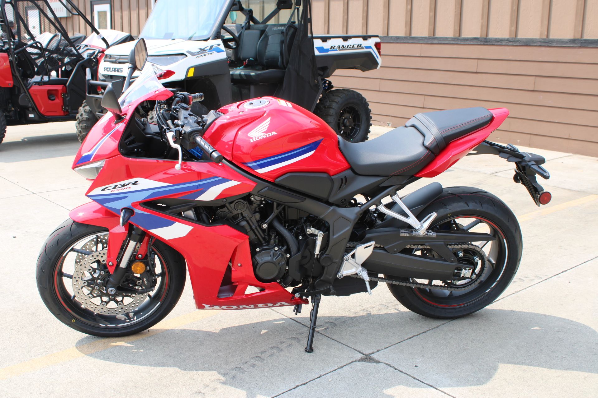 2025 Honda CBR650R E-Clutch in The Dalles, Oregon - Photo 6