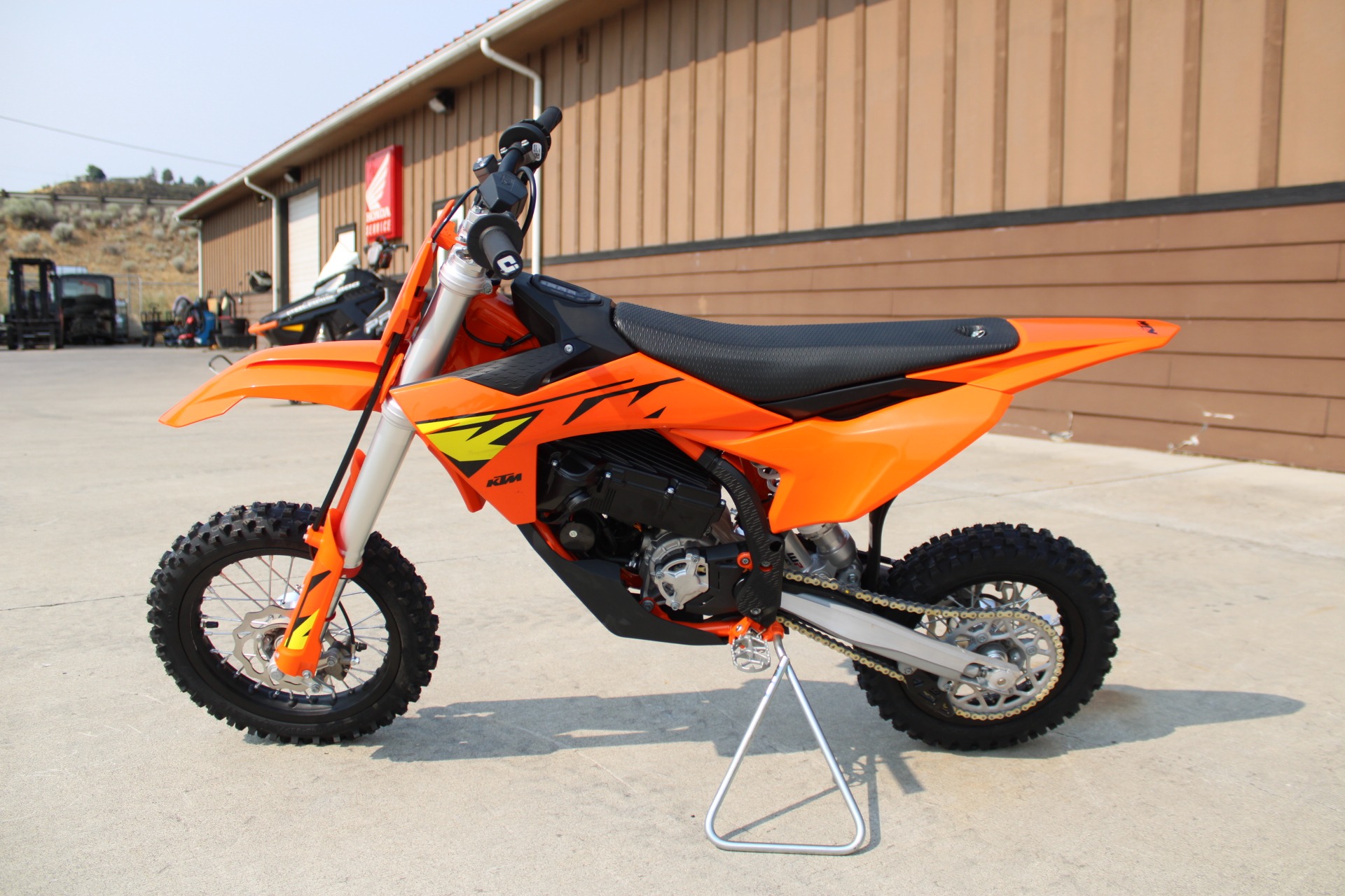 2027 KTM SX-E 5 7