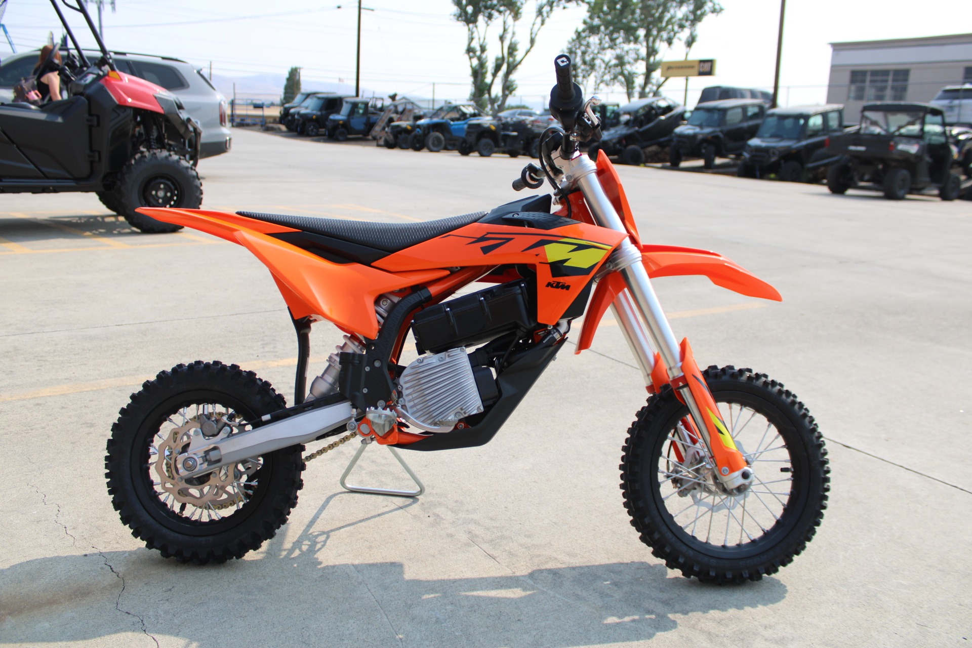 2027 KTM SX-E 5 4