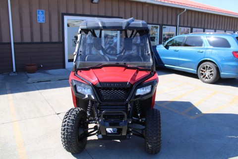2025 Honda Pioneer 520 in The Dalles, Oregon - Photo 2