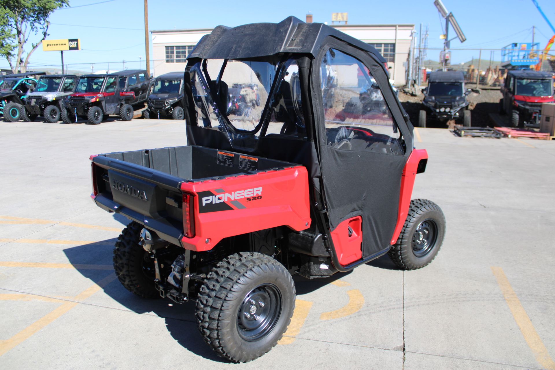 2025 Honda Pioneer 520 in The Dalles, Oregon - Photo 5