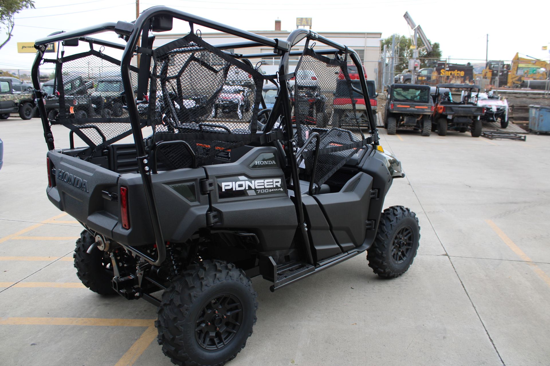 2026 Honda Pioneer 700-4 Deluxe in The Dalles, Oregon - Photo 8