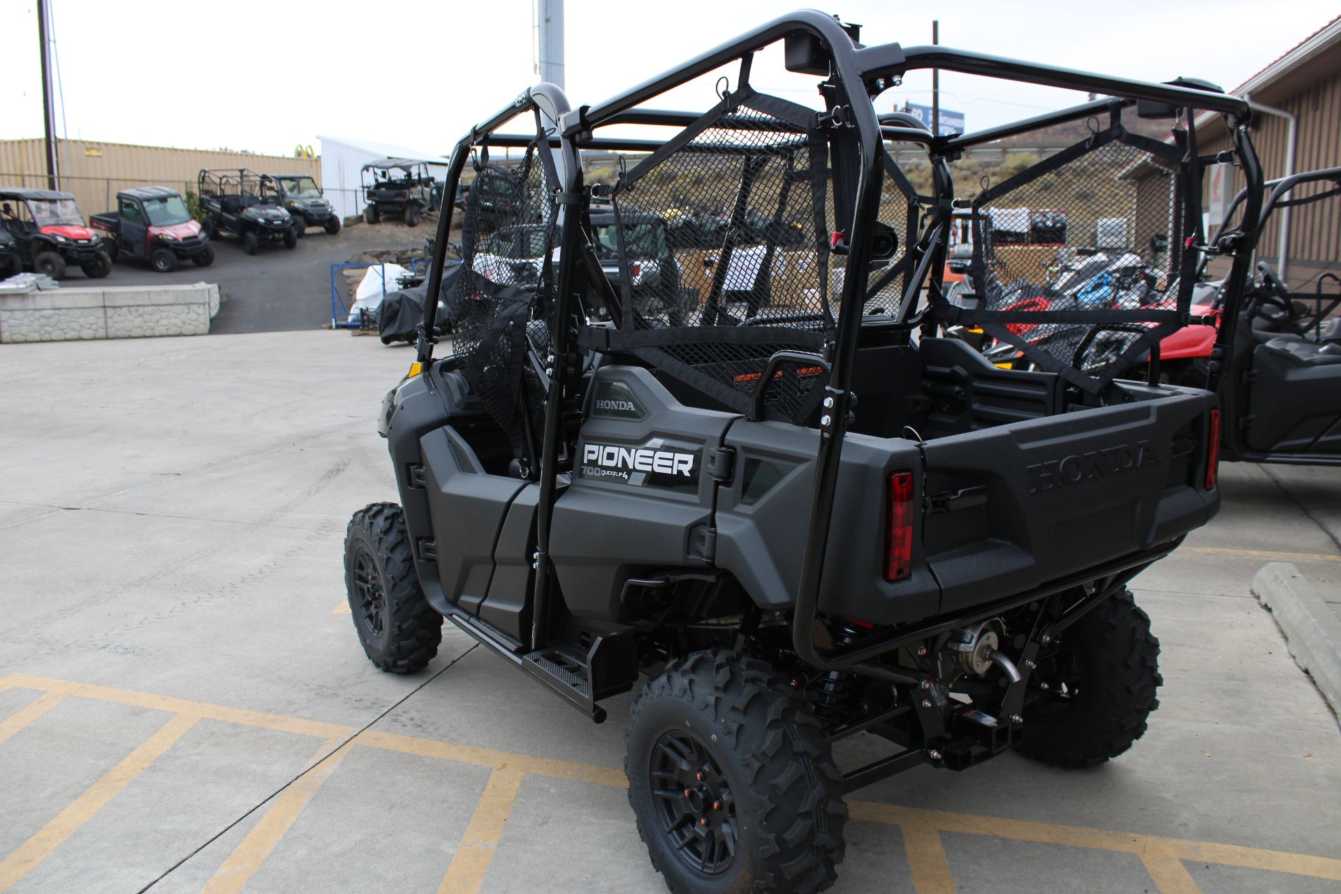 2026 Honda Pioneer 700-4 Deluxe in The Dalles, Oregon - Photo 7