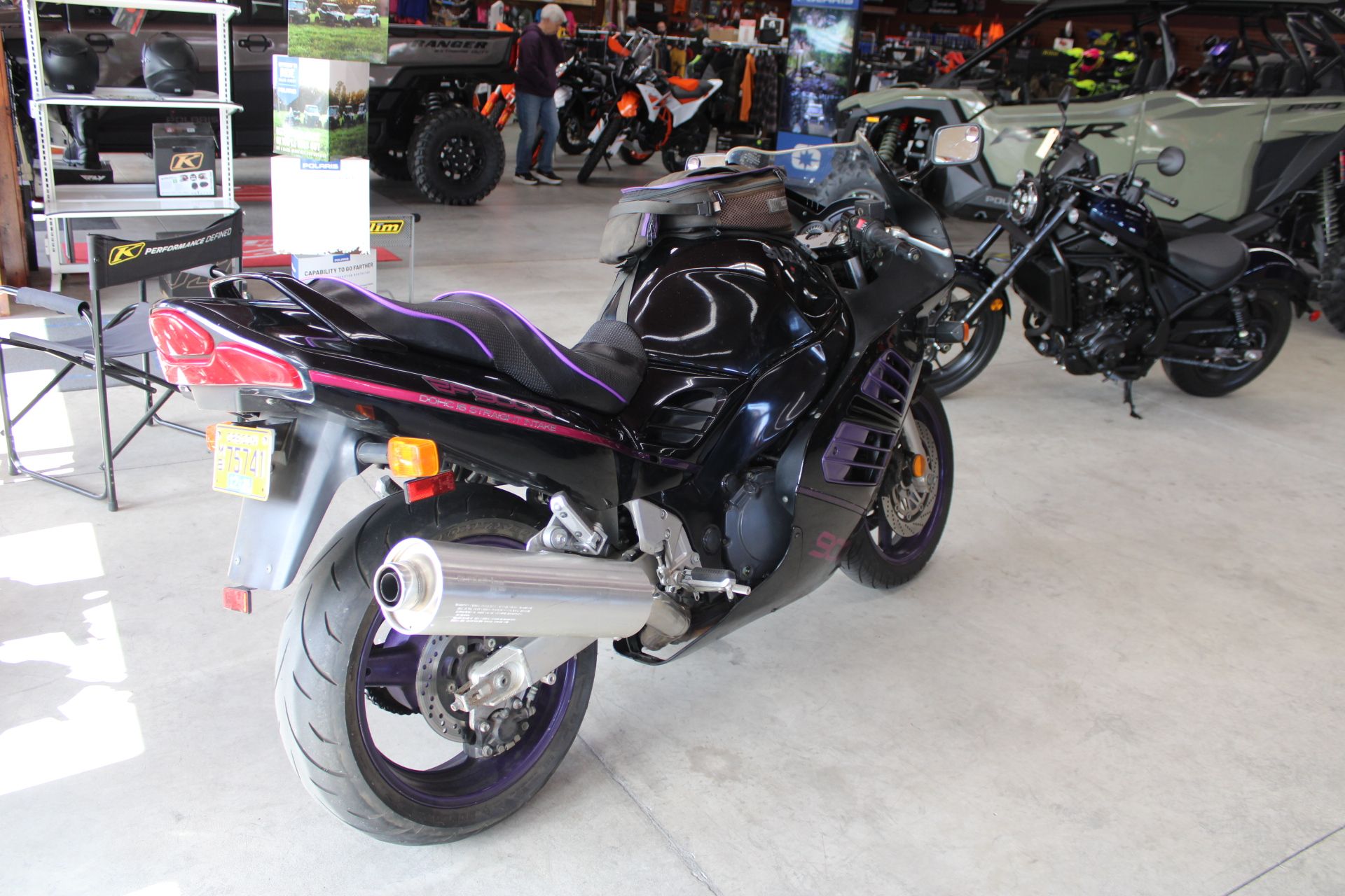 1994 Suzuki RF900R in The Dalles, Oregon - Photo 5