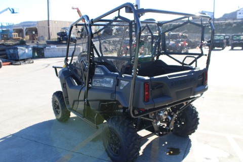2026 Honda Pioneer 700-4 Forest in The Dalles, Oregon - Photo 7
