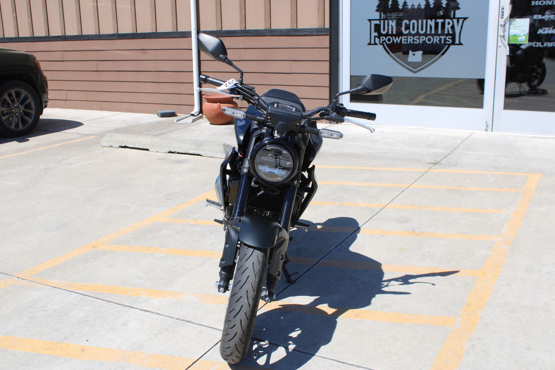 2025 Honda CB300R ABS in The Dalles, Oregon - Photo 2