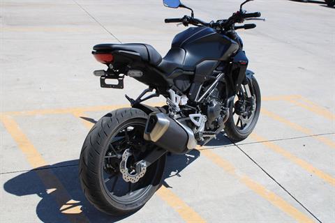 2025 Honda CB300R ABS in The Dalles, Oregon - Photo 5