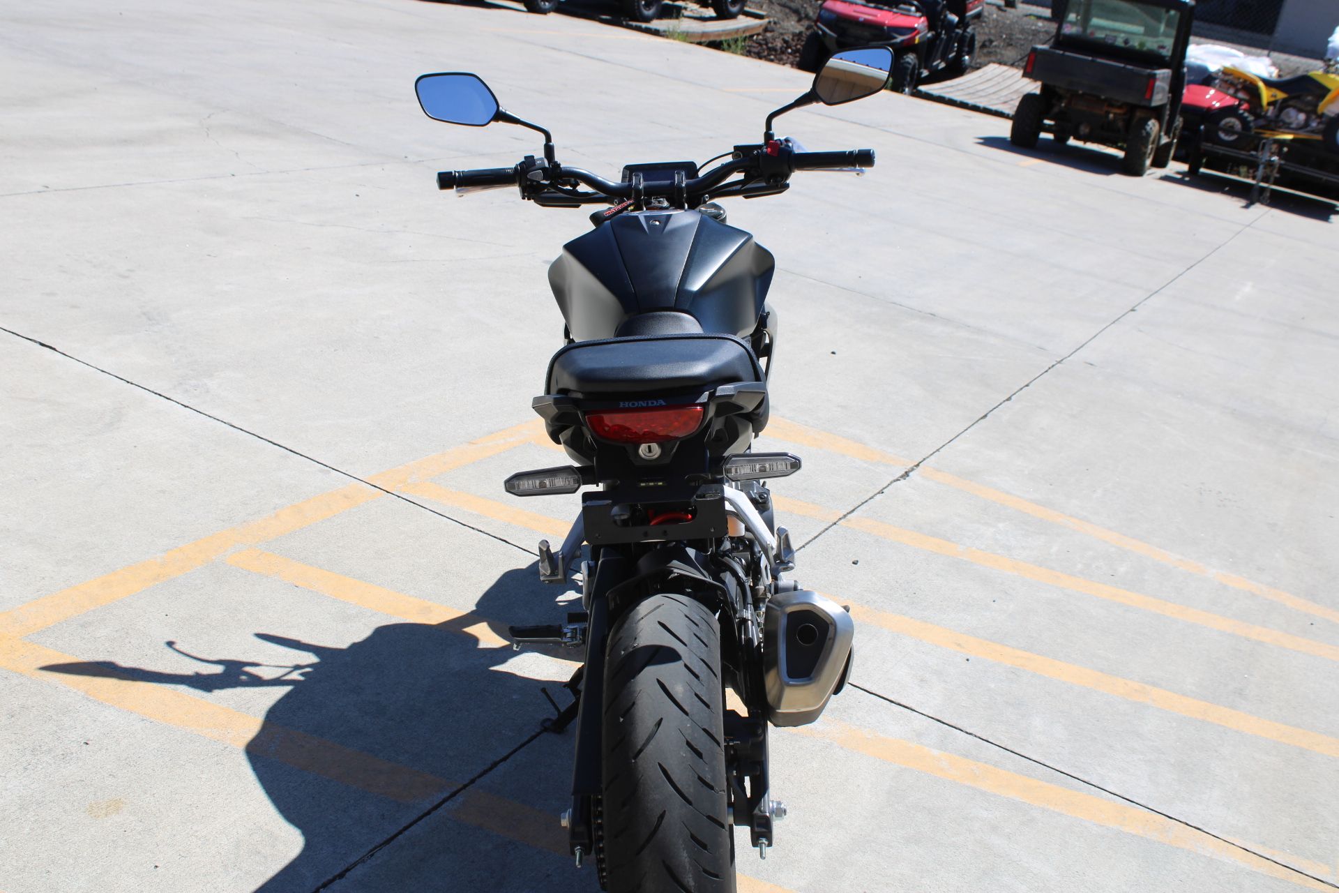 2025 Honda CB300R ABS in The Dalles, Oregon - Photo 6