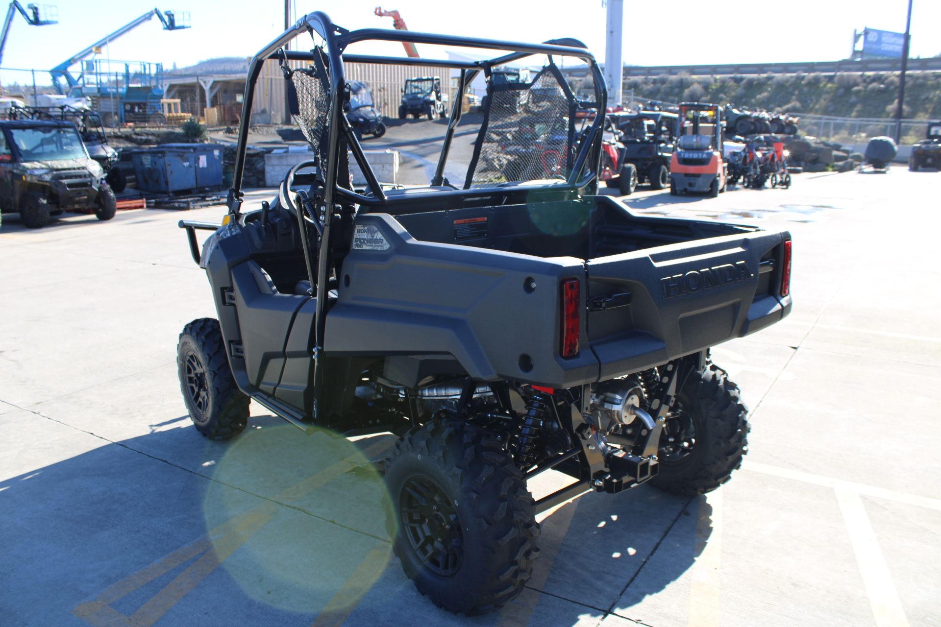 2026 Honda Pioneer 700 Forest in The Dalles, Oregon - Photo 7