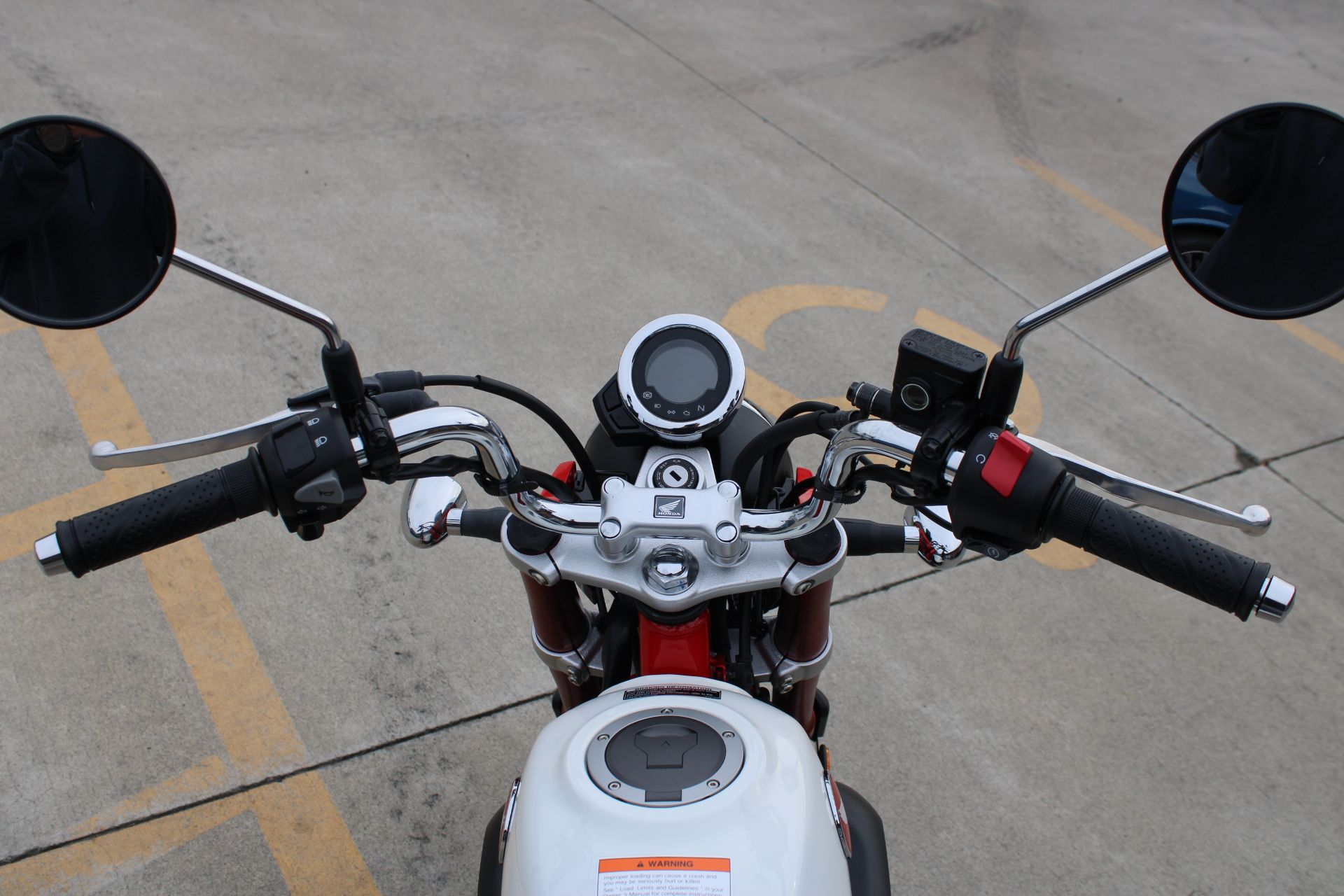 2025 Honda Monkey ABS in The Dalles, Oregon - Photo 9