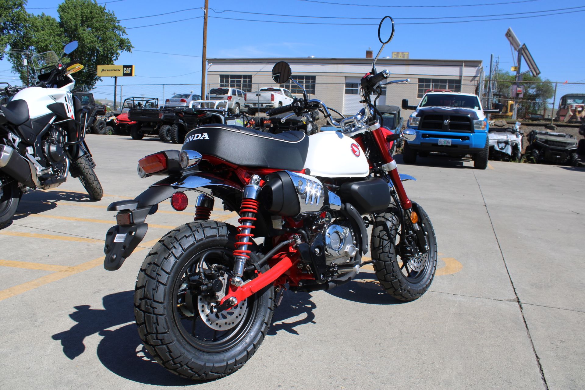 2025 Honda Monkey ABS in The Dalles, Oregon - Photo 7