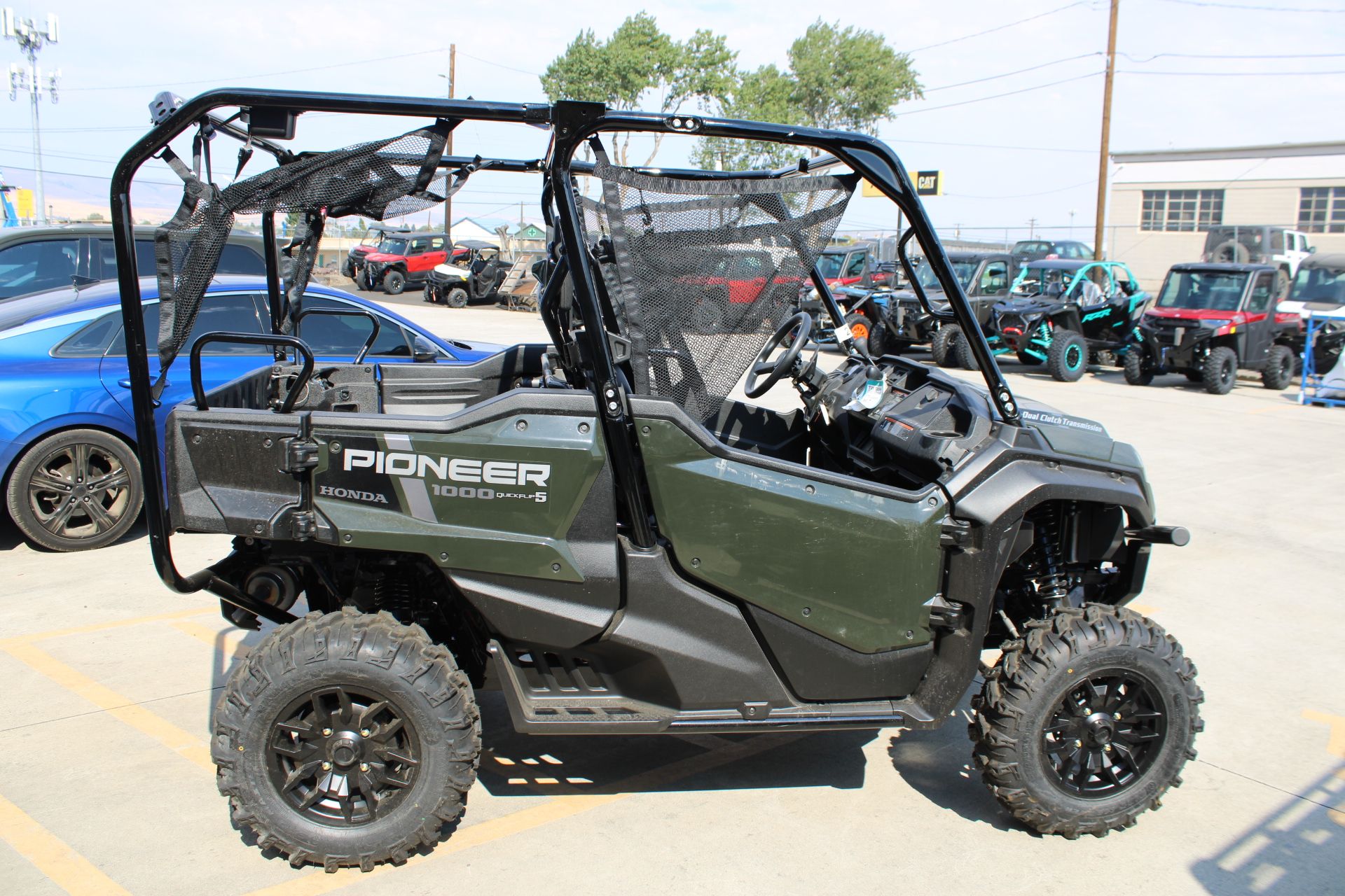 2025 Honda Pioneer 1000-5 Deluxe in The Dalles, Oregon - Photo 5