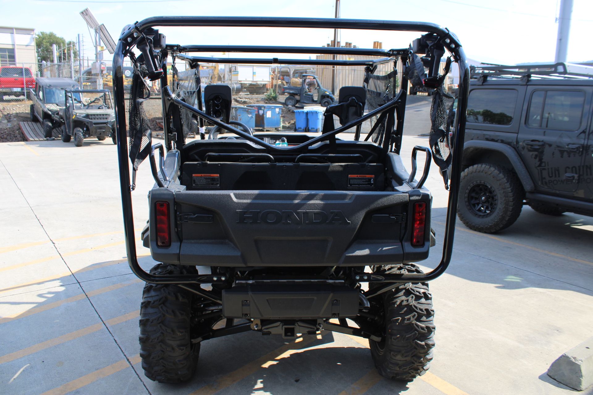2025 Honda Pioneer 1000-5 Deluxe in The Dalles, Oregon - Photo 9