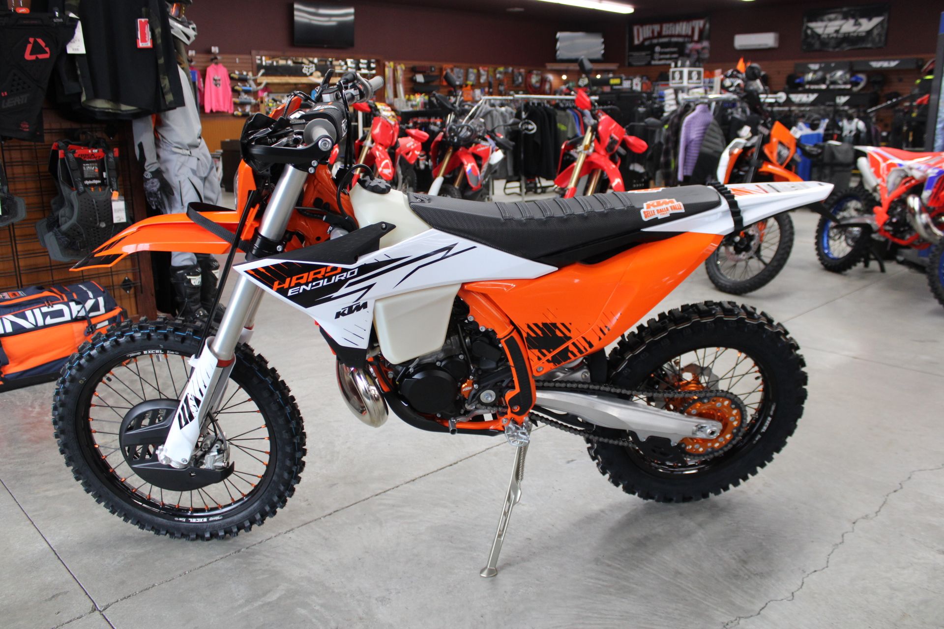 2026 KTM 300 XC-W Hardenduro in The Dalles, Oregon - Photo 8