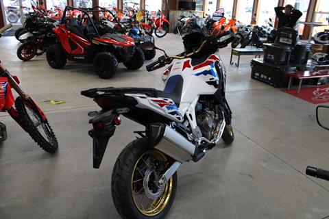 2025 Honda Africa Twin Adventure Sports ES in The Dalles, Oregon - Photo 5