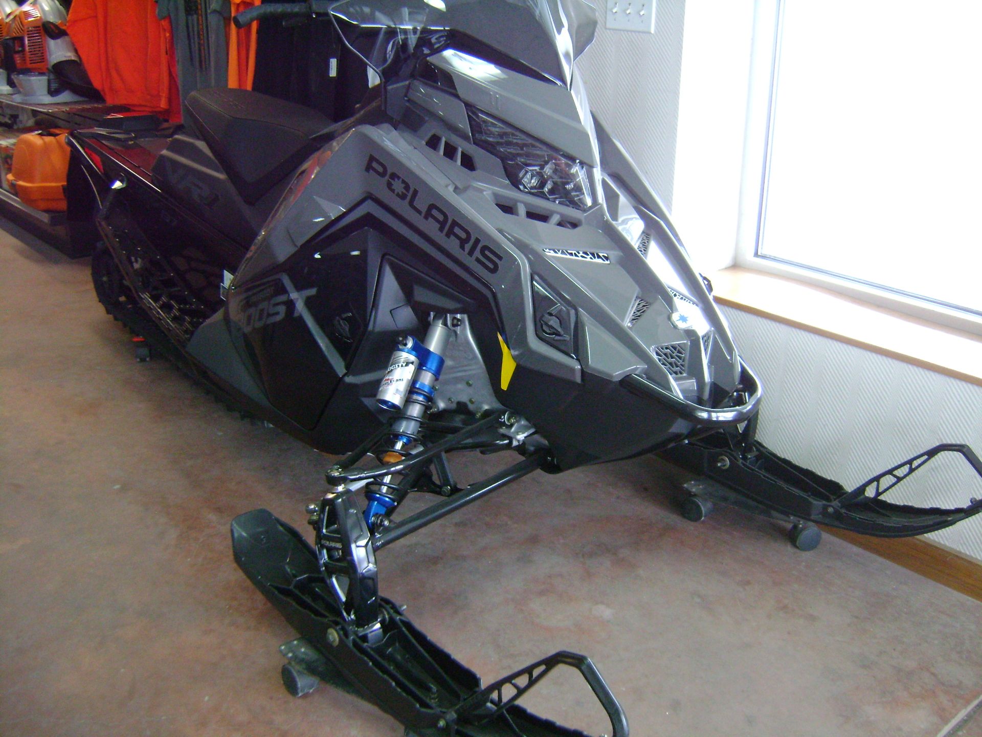 2025 Polaris Patriot Boost INDY VR1 137 SC ES 1