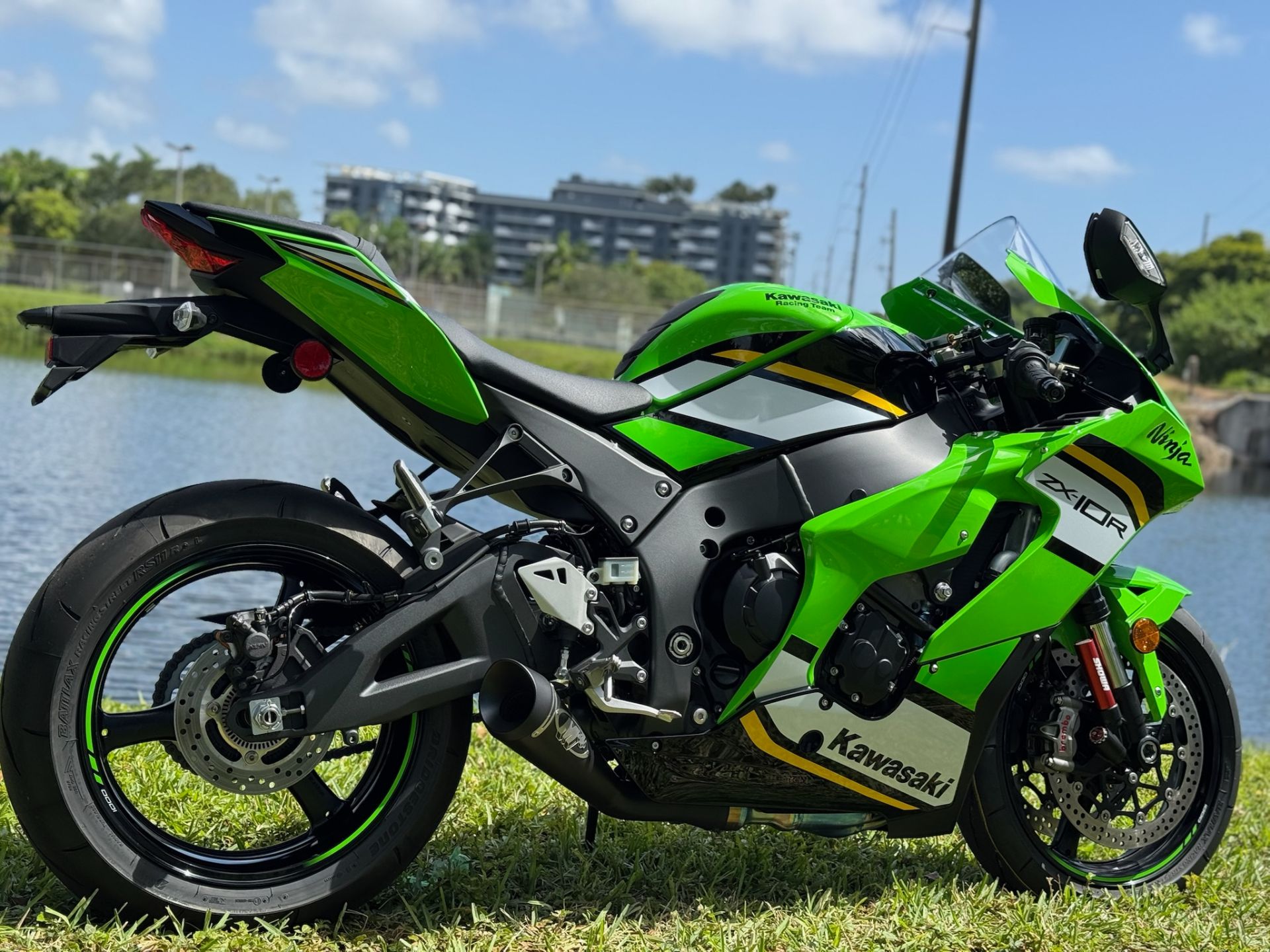 37① Used 2025 Kawasaki Ninja ZX-10R KRT Edition ABS Lime Green / Ebony