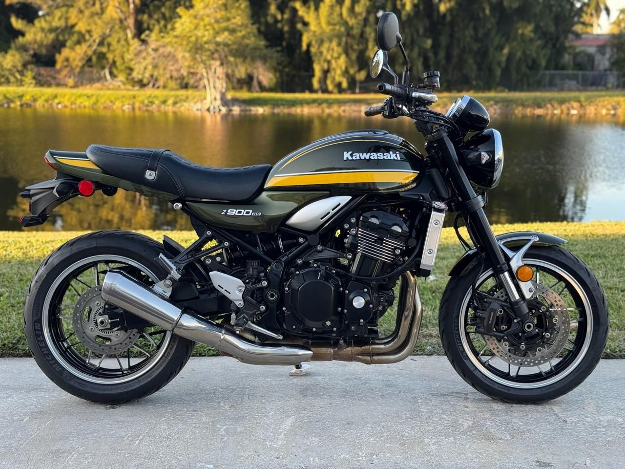 Used 2021 Kawasaki Z900RS Candytone Green | Motorcycles in