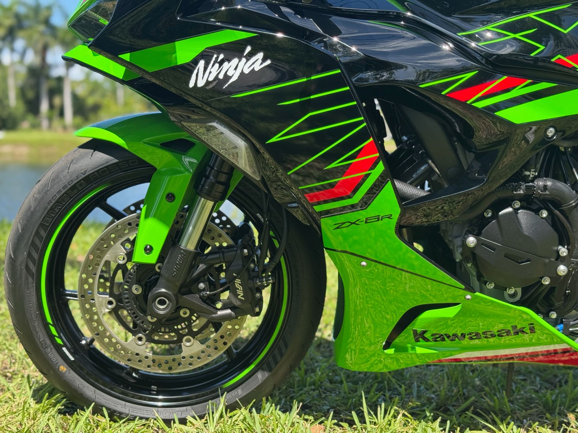 ぶらうん ZX-6R 2026年モデル展示中😍】 シャープで力強いデザインと