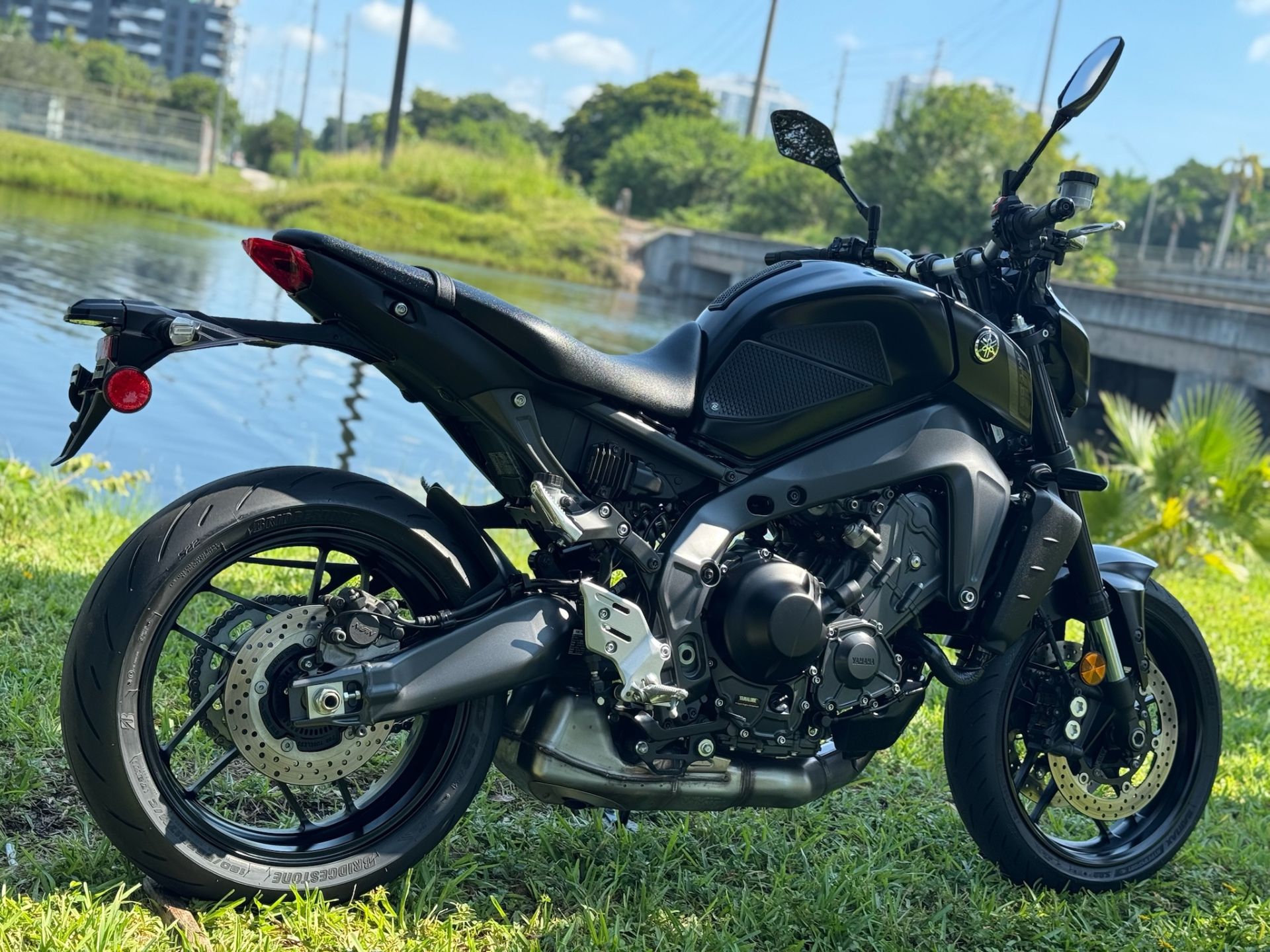 2022 Yamaha MT-09 3