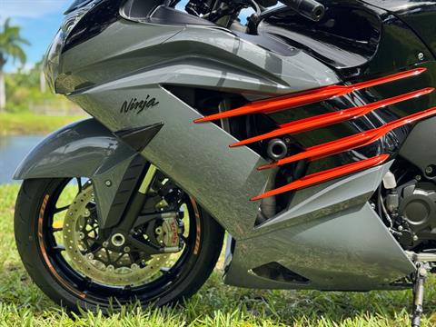 Used 2018 Kawasaki Ninja ZX-14R ABS SE Pearl Storm Gray / Ebony