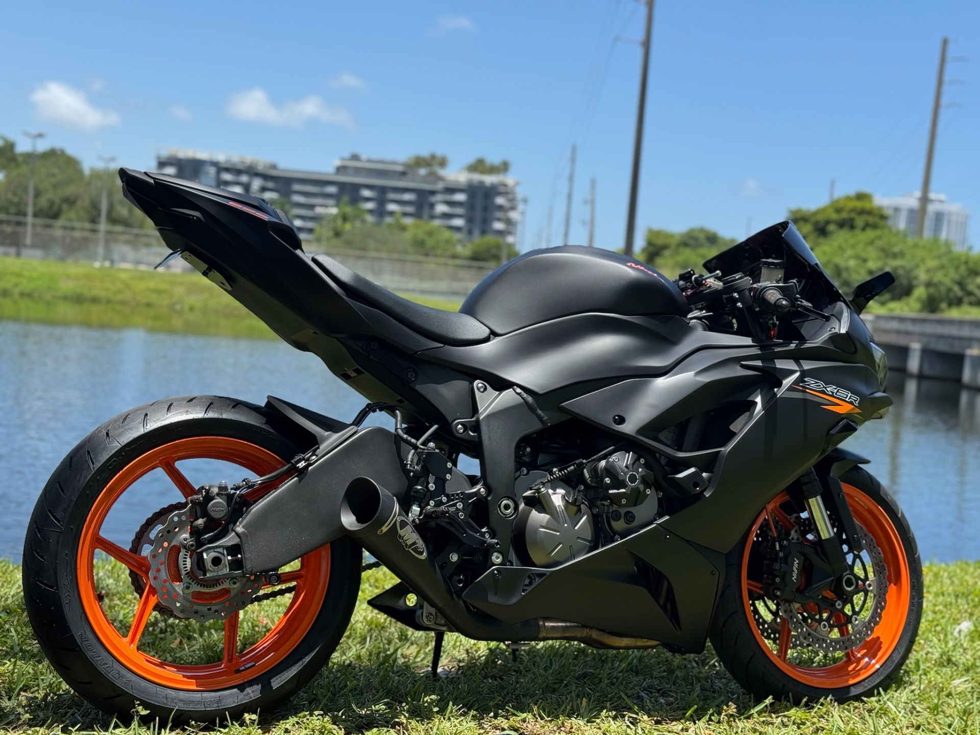 Used 2022 Kawasaki Ninja ZX-6R KRT Edition Lime Green