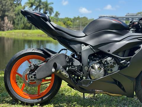 R Image Gallery: 2015 Kawasaki ZX-14R and 1984 Ninja 900