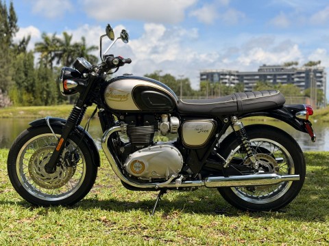 洋楽 TUNE TOWNE XI 2025 Triumph Bonneville T120 Elvis Presley Limited Edition | Young