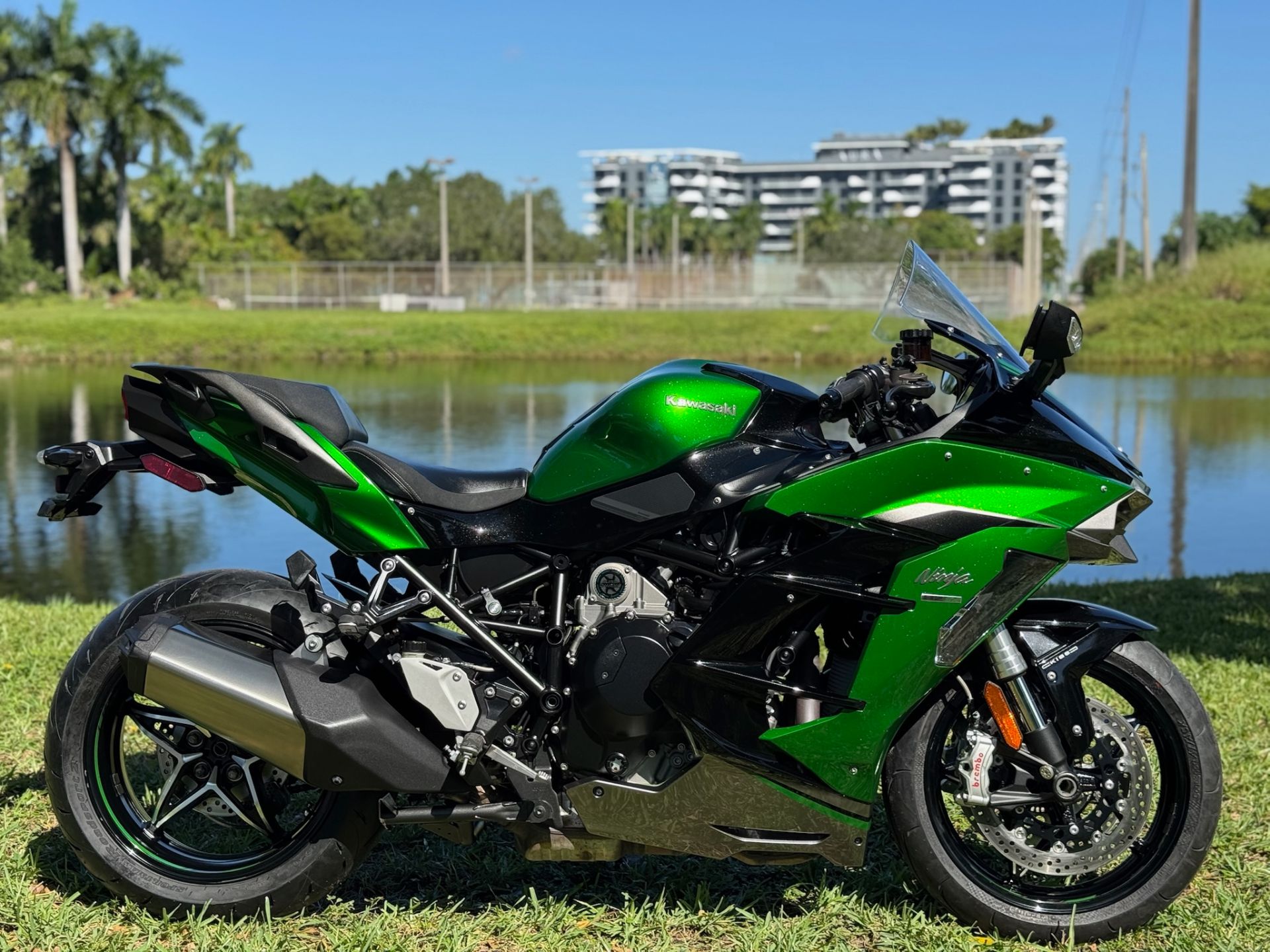 Used 2020 Kawasaki Ninja H2 SX SE+ Emerald Blazed Green / Metallic