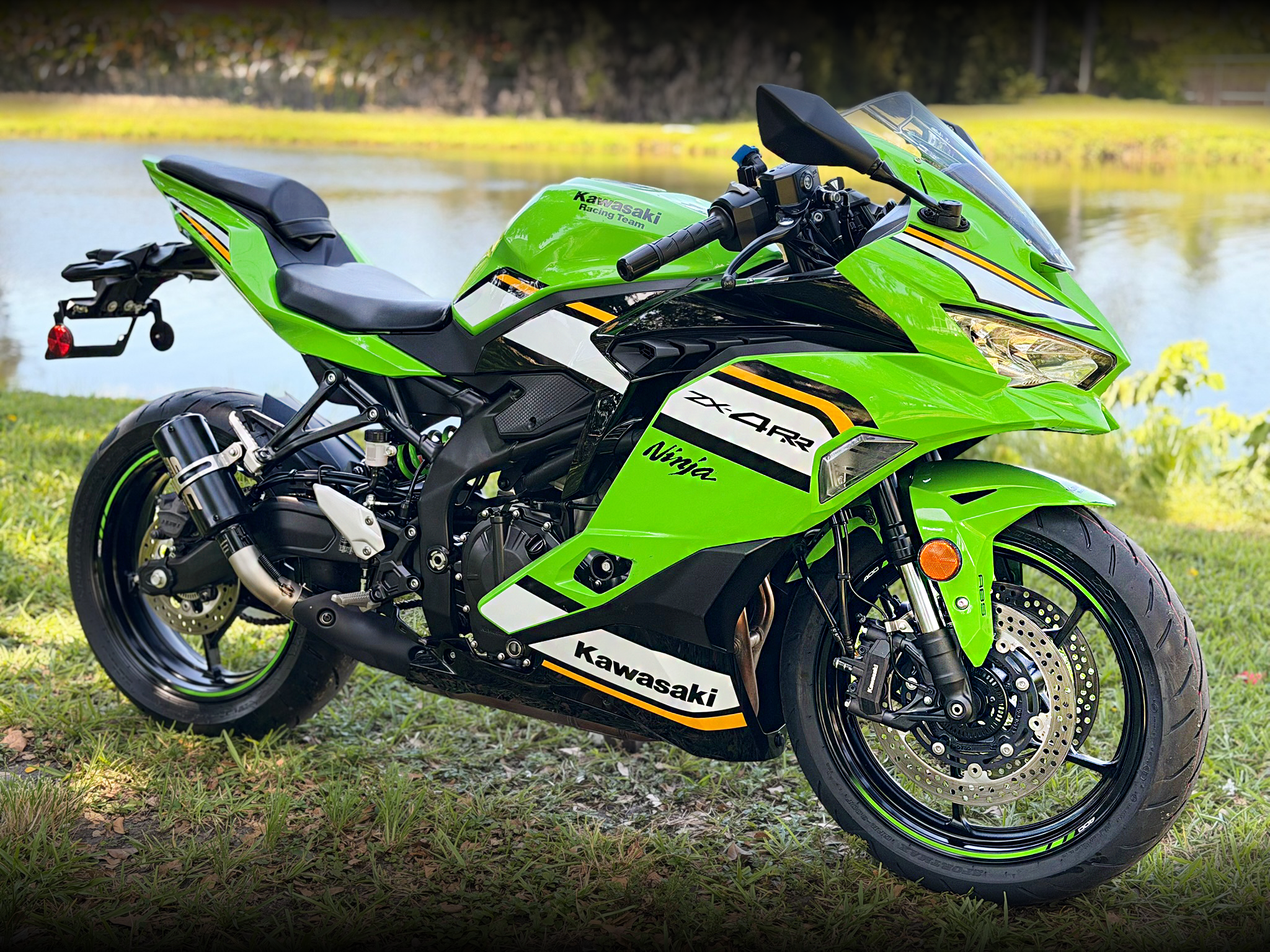 2025 Kawasaki Ninja® ZX-4RR ABS 1