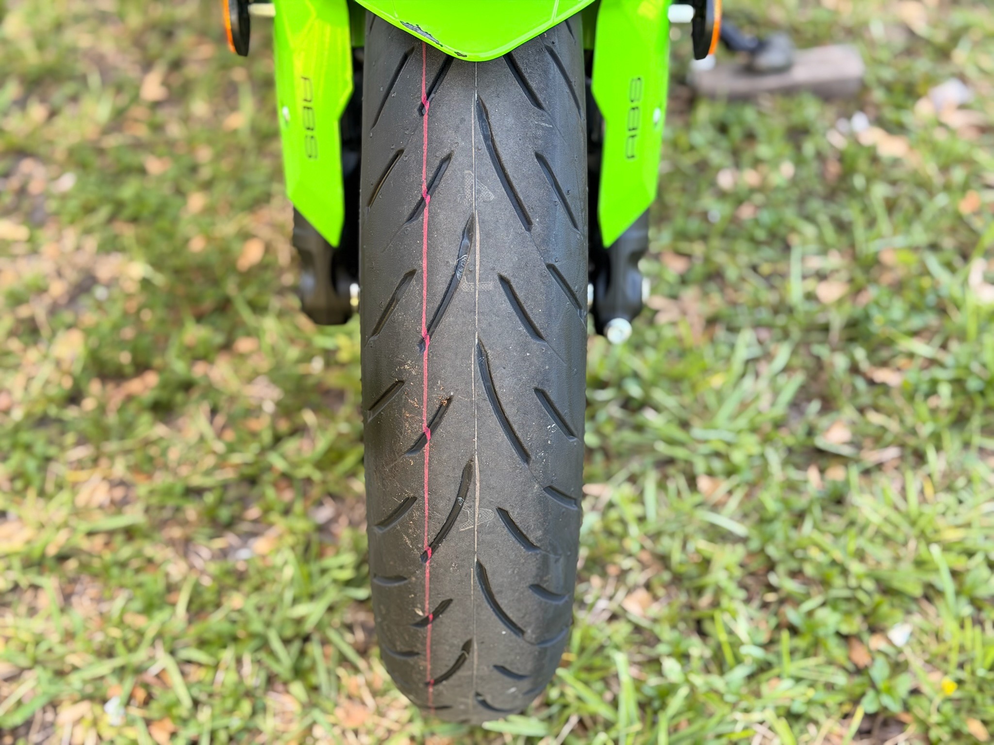 2025 Kawasaki Ninja® ZX-4RR ABS 8