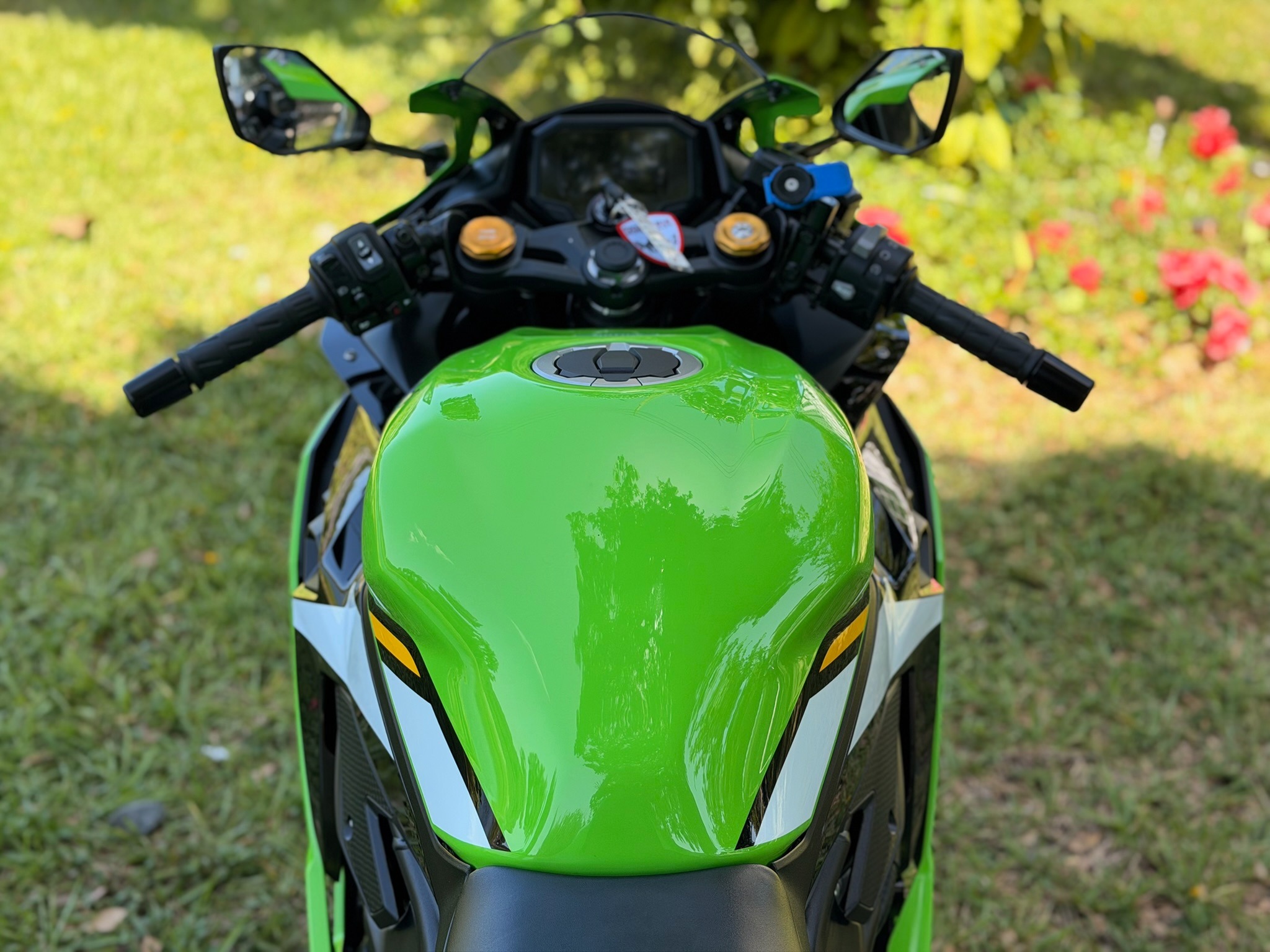 2025 Kawasaki Ninja® ZX-4RR ABS 11