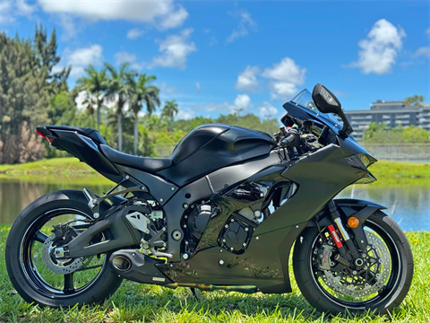 Sawa N。 21-24 Kawasaki ZX10R Ninja ZX 10 Front Cowl Trim Fairing
