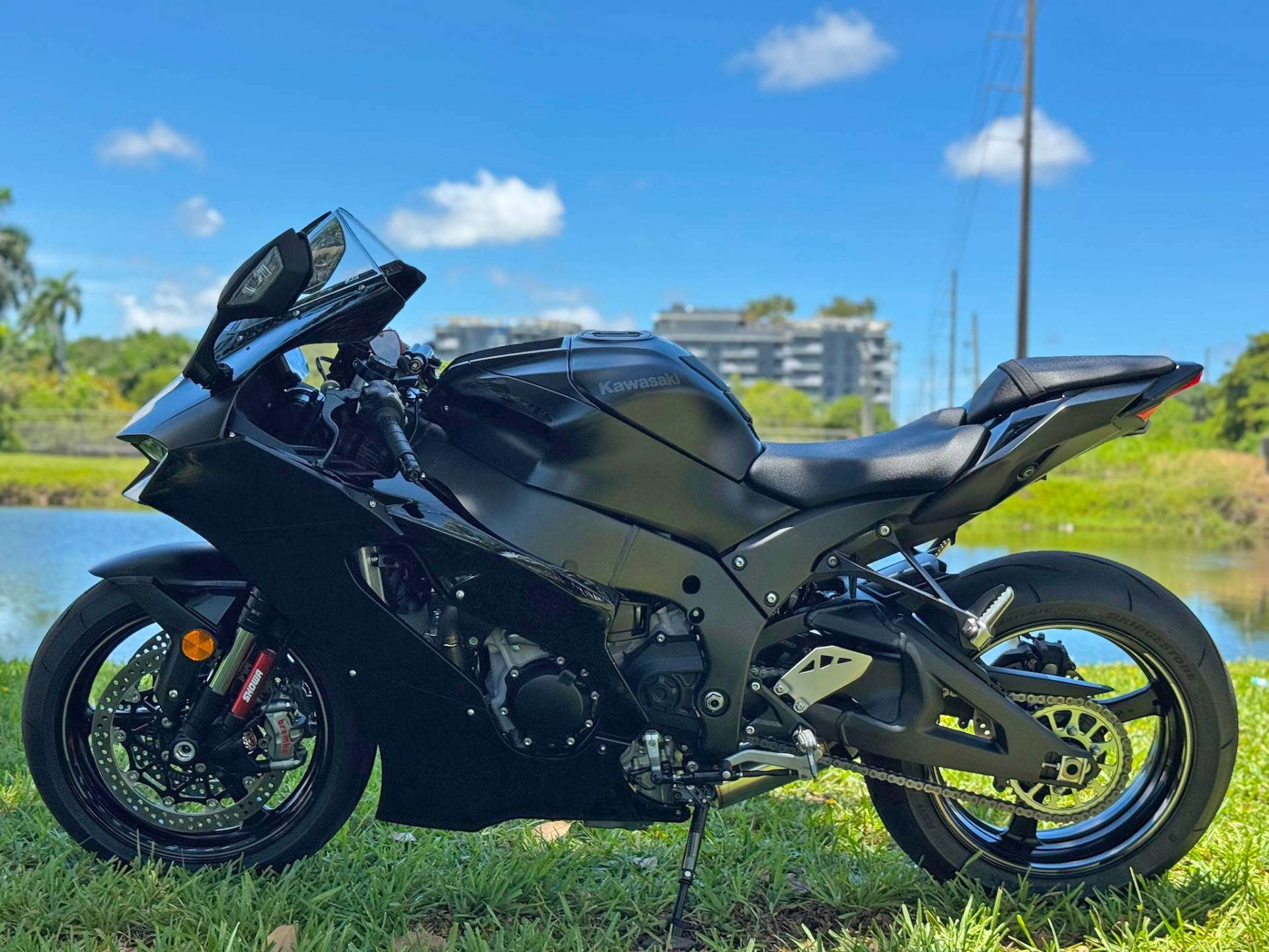 Used 2025 Kawasaki Ninja ZX-10R ABS Metallic Flat Spark