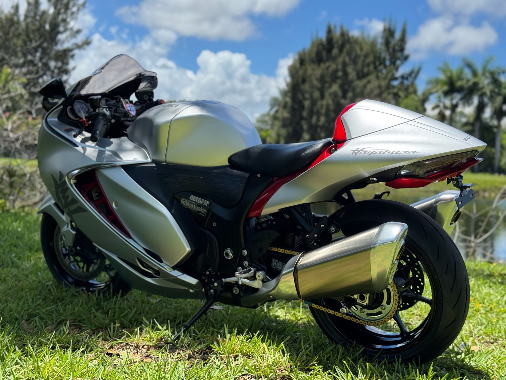 Used 2022 Suzuki Hayabusa Metallic Matte Sword Silver