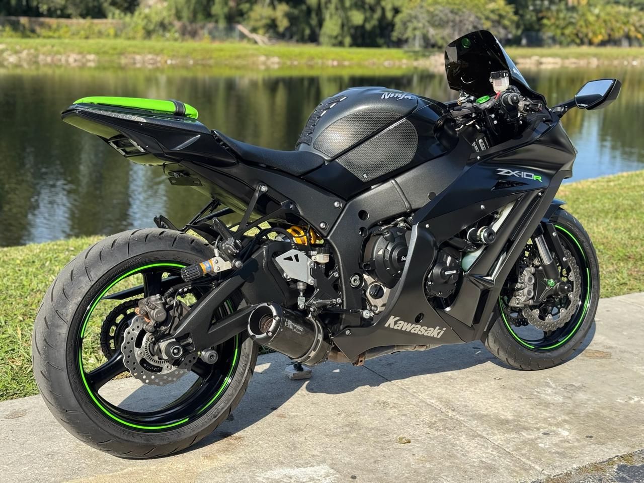 Used 2015 Kawasaki Ninja® ZX™-10R Metallic Matte Carbon