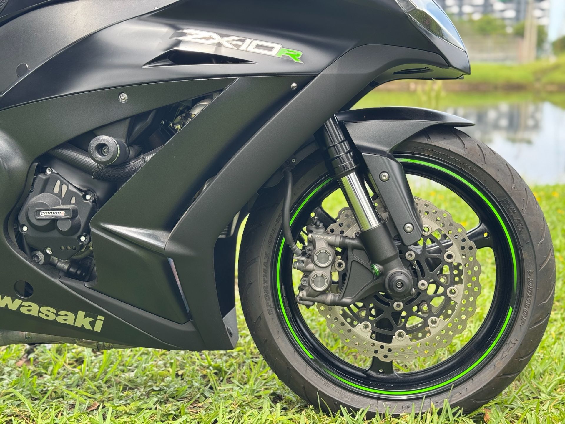 ⭐︎ka70⭐︎ Spark Kawasaki Ninja ZX-10R 