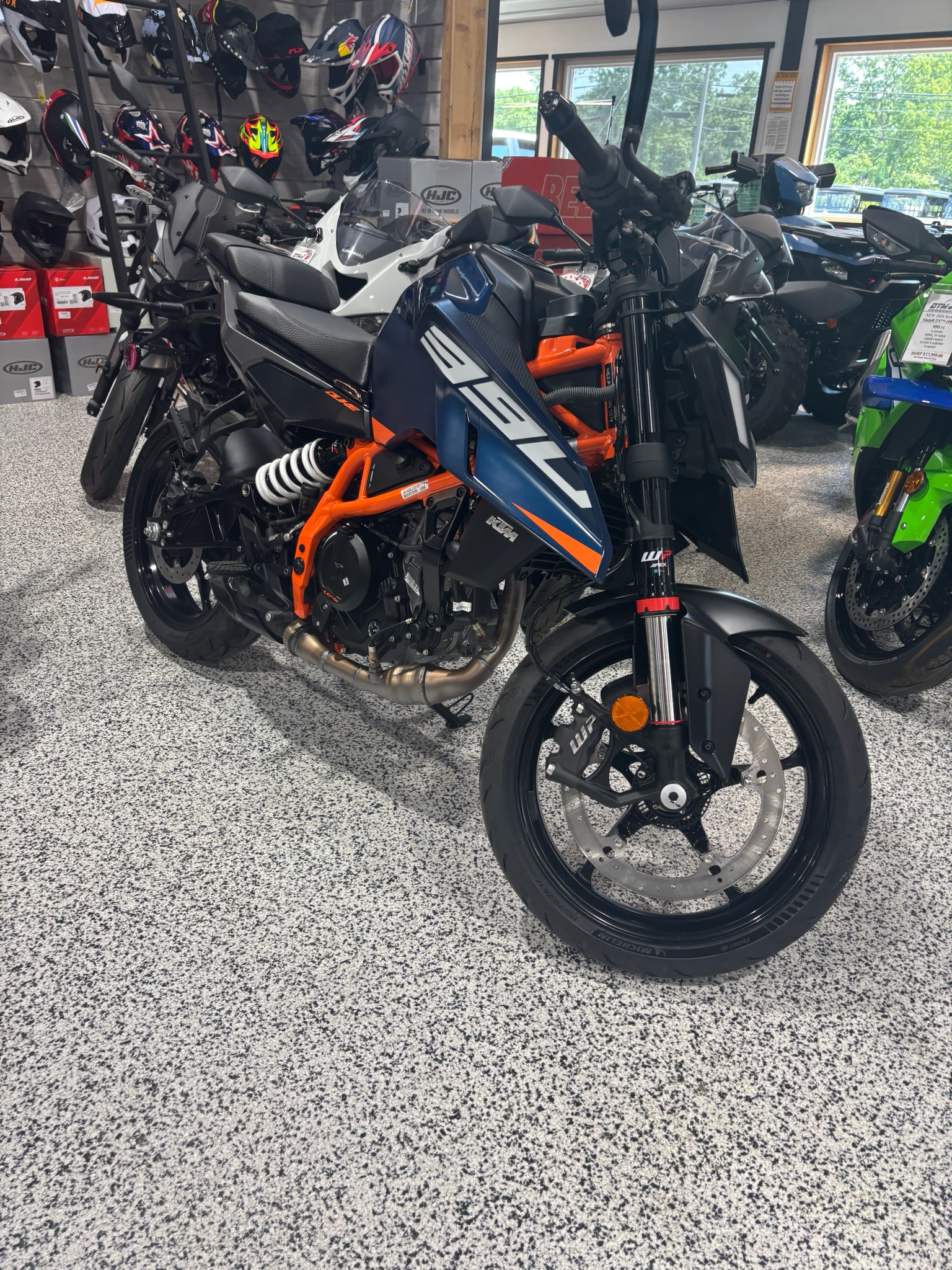 2026 KTM 390 Duke 1