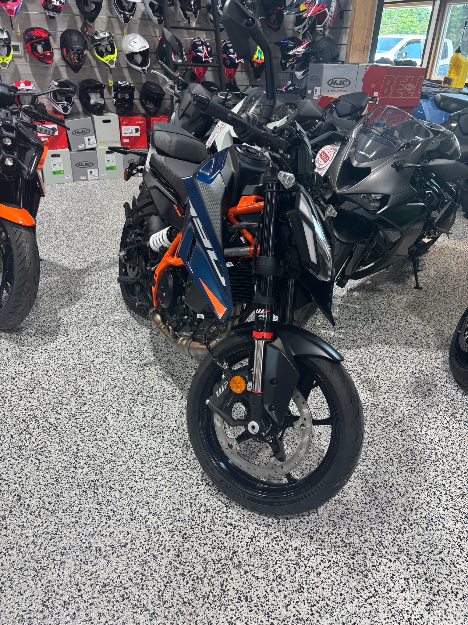 2026 KTM 390 Duke 10