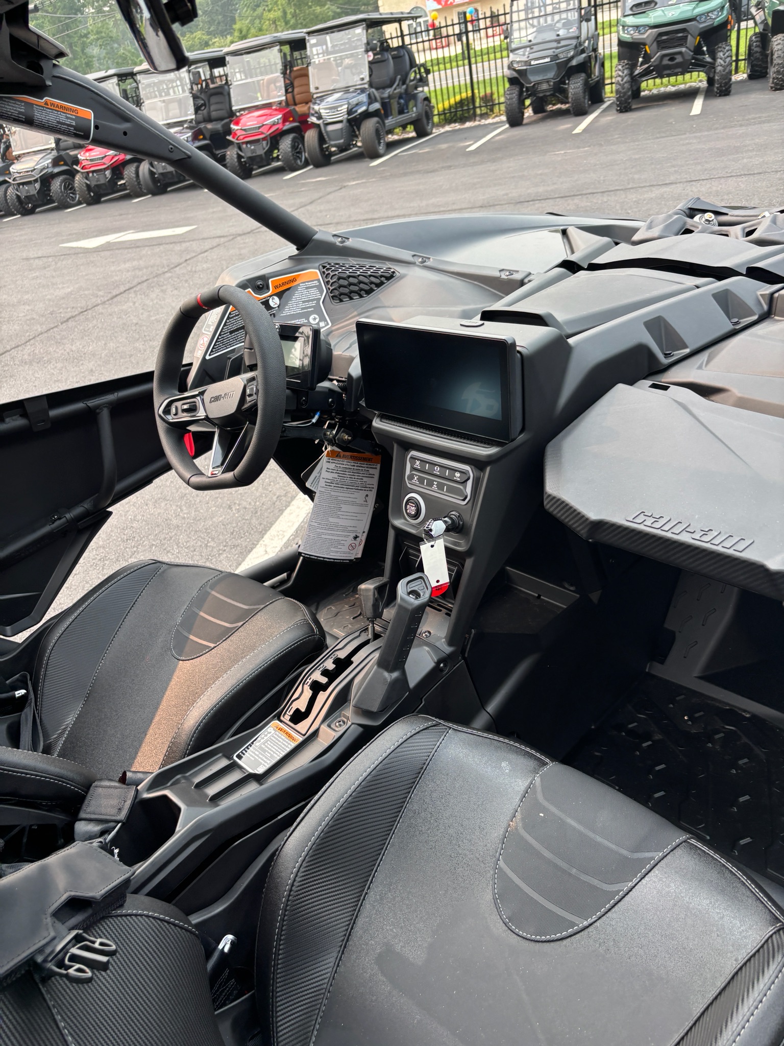 2026 Can-Am™ Maverick X3 X DS TURBO RR 10